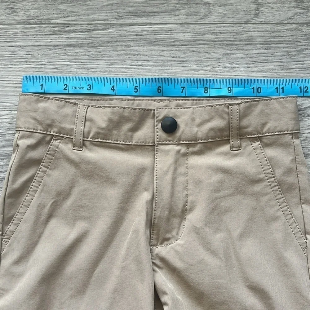 Old Navy Khaki Shorts Size 7